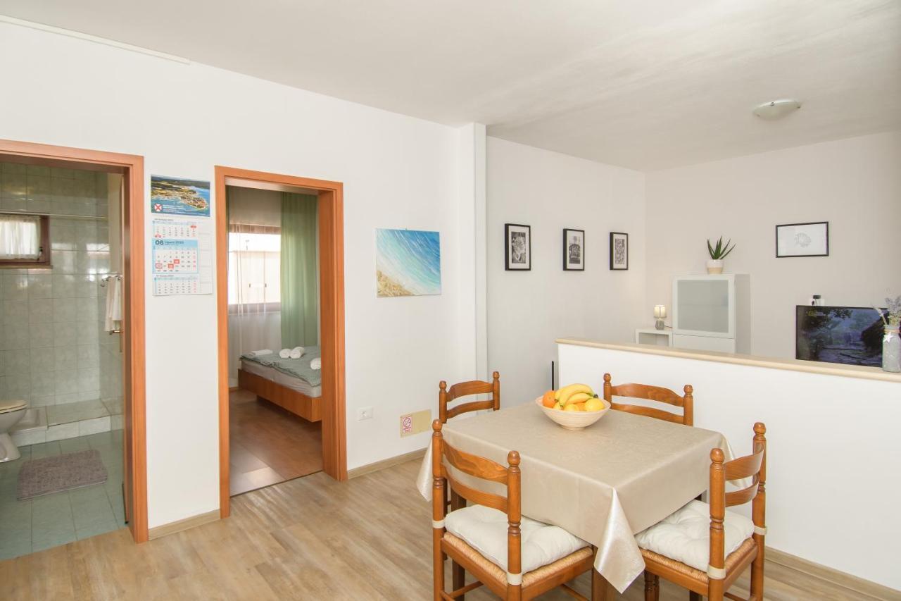 Apartman Alba Karigador Eksteriør bilde