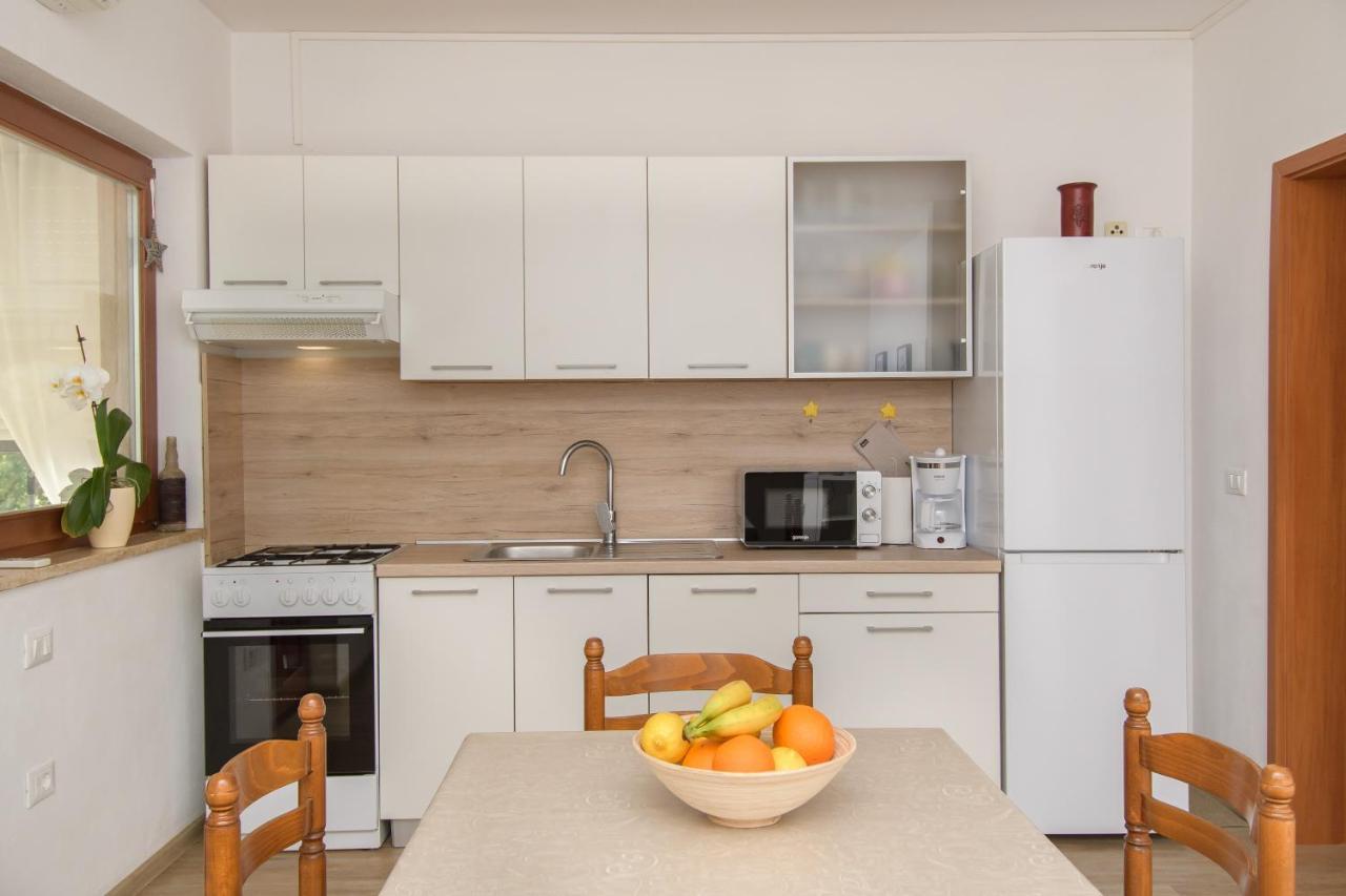 Apartman Alba Karigador Eksteriør bilde